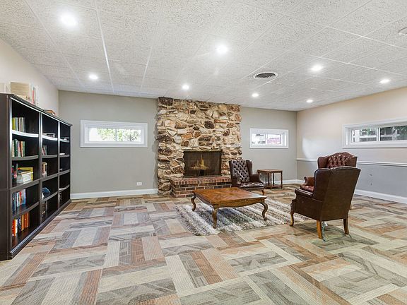 4th image of 450 Plum Creek Dr APT 410