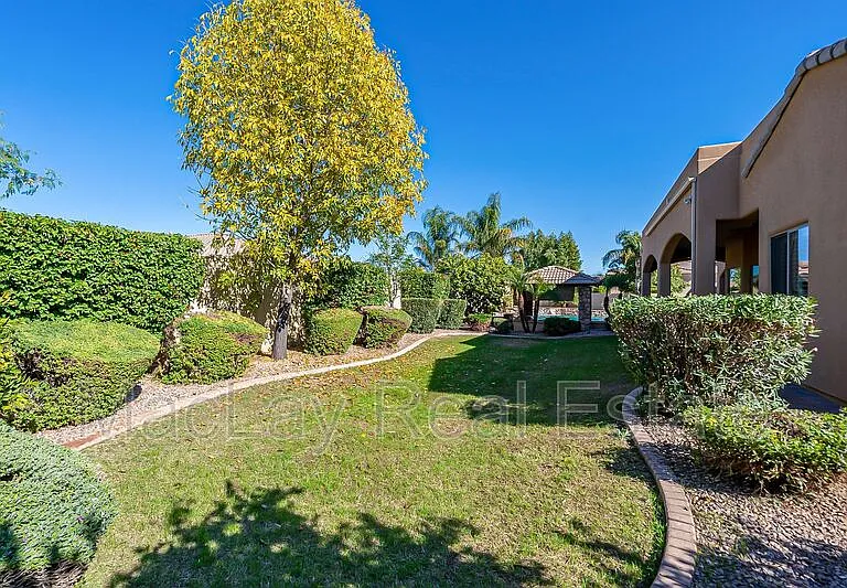 2720 E Jade Pl — Photo 61