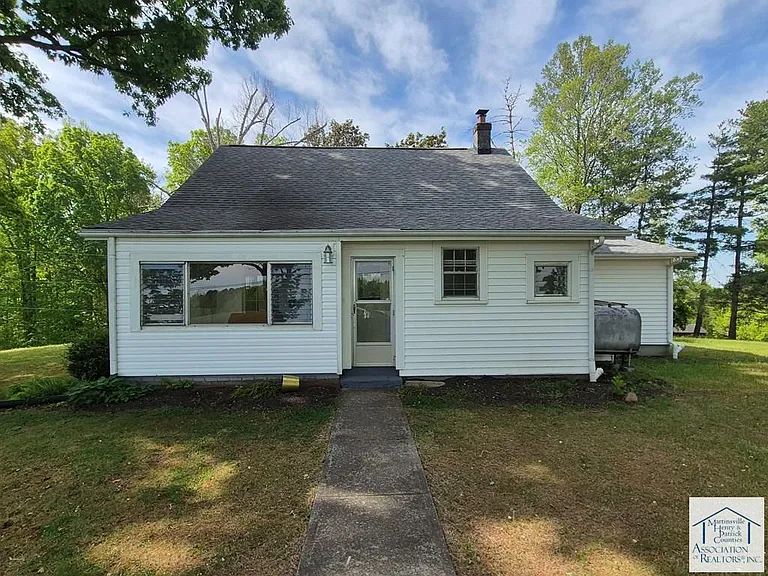 82 Maple Leaf Rd — Photo 9