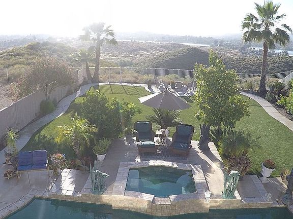 Go 2 bottom of pics 4 video