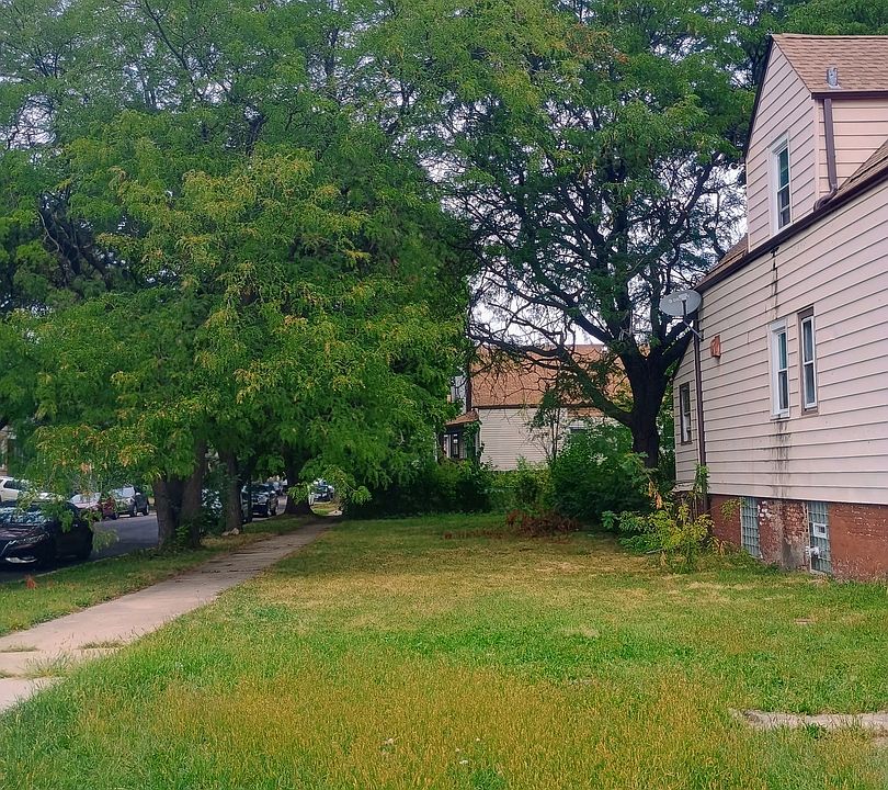 1st image of 1258 W 71st St