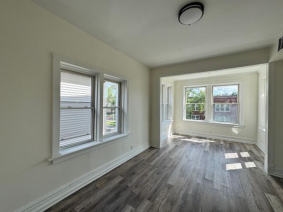 4th image of 3810 W Ohio St #2