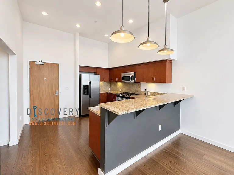 630 Thomas L Berkley Way #816 — Photo 10