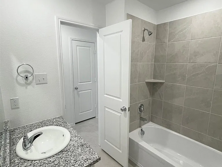 227 Herman Ln — Photo 8