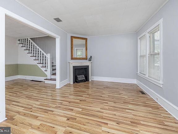 3rd image of 408 Weatherby Ave