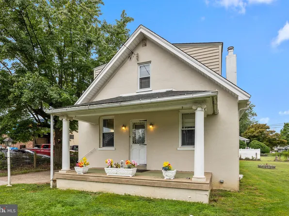 1030 E Bensalem Ave, Bensalem, PA 19020