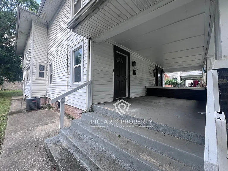 3326-3328 N Park Ave — Photo 3