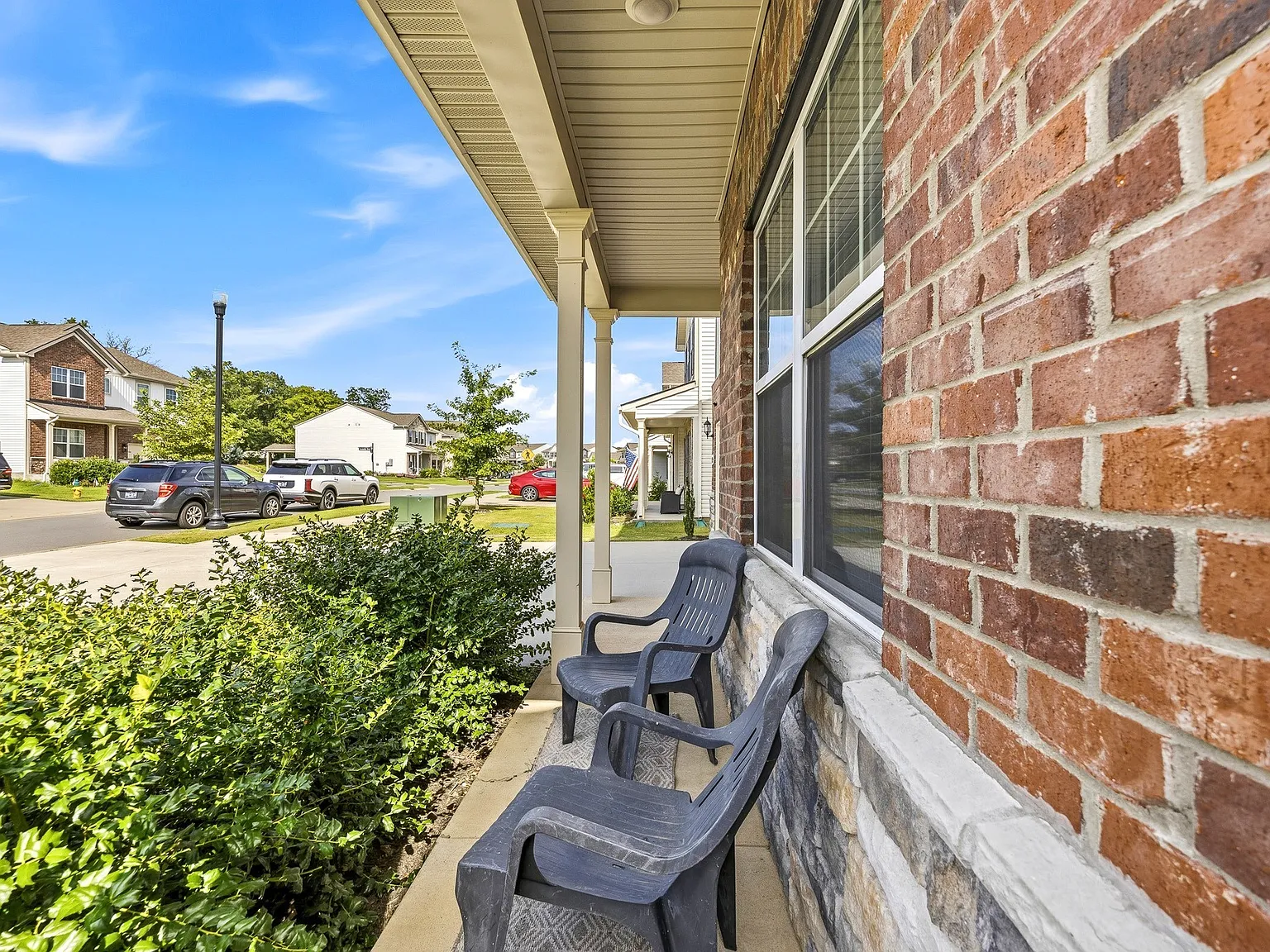 5 bed, 3.0 bath, 2710 sqft, $2,950 — Photo 4