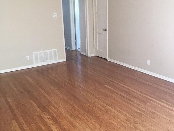 3rd image of 1033 11th St APT G