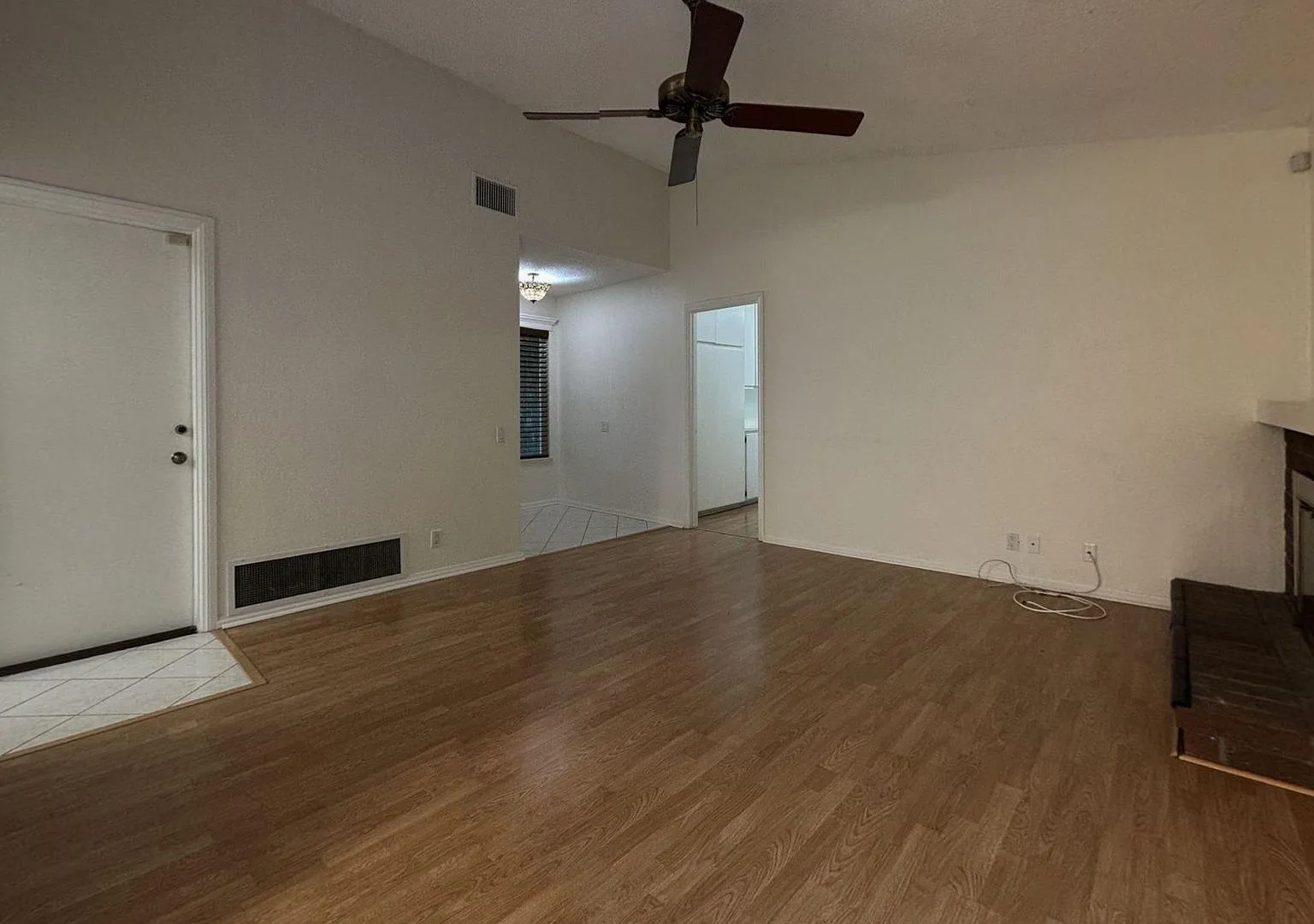 6064 Laura Ln. Beautiful 3 Bedroom 2 Bathroom Home in North San Bernardino! — Photo 4