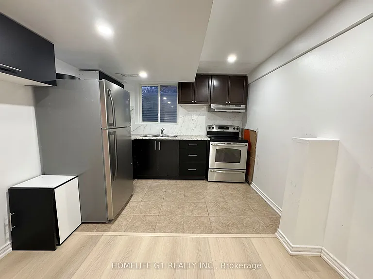 7 Bryony Rd #BASEMENT — Photo 3