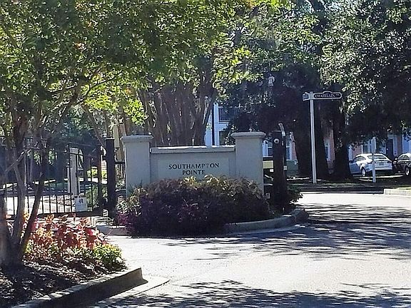 3rd image of 1534 Rosewood Ln
