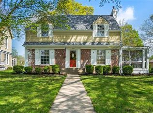 704 E Pearl St, Harrisonville, MO 64701