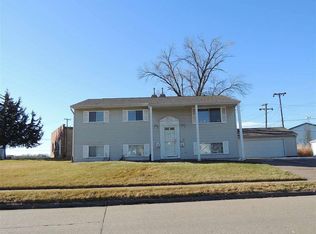 2706 N Lincoln Ave #1/2, Davenport, IA 52804