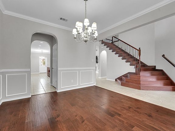 4th image of 3524 Delaney Dr