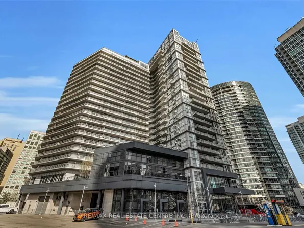 352 Front St W, Toronto, ON