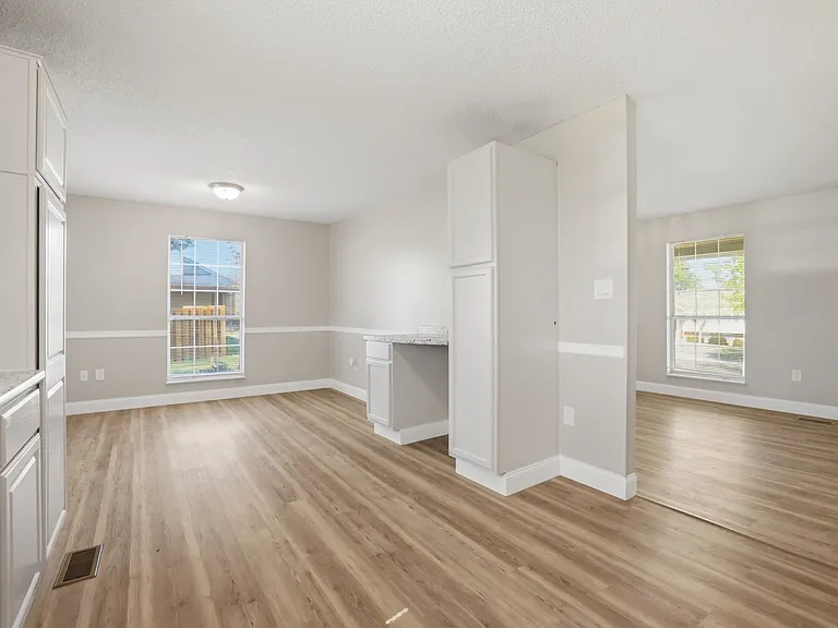 3683 Halifax Cir — Photo 13
