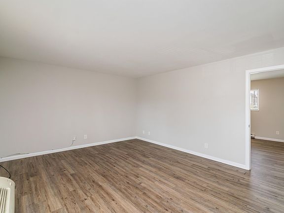 4th image of 201 Avenue B #11