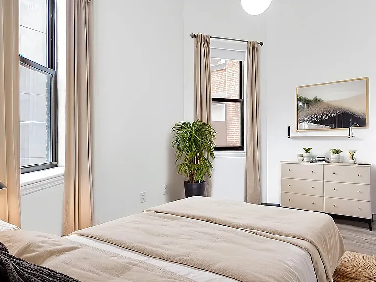 165 N 5th St #101 — Photo 8
