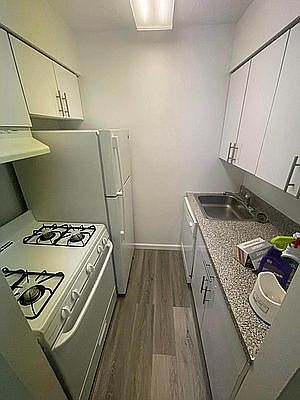 3rd image of 82-30 Kew Gardens Rd APT 22