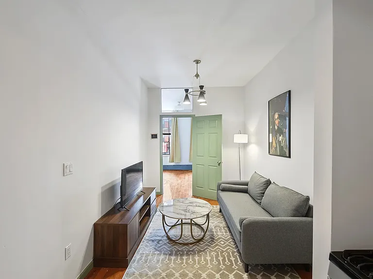 2036 2nd Ave #1 — Photo 3