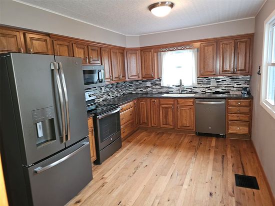 1112 A Ave, Vinton, IA 52349