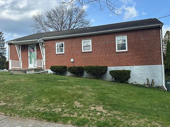 4th image of 1803 Willow Rd