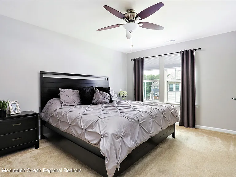 137 Beacon Ln #605 — Photo 12