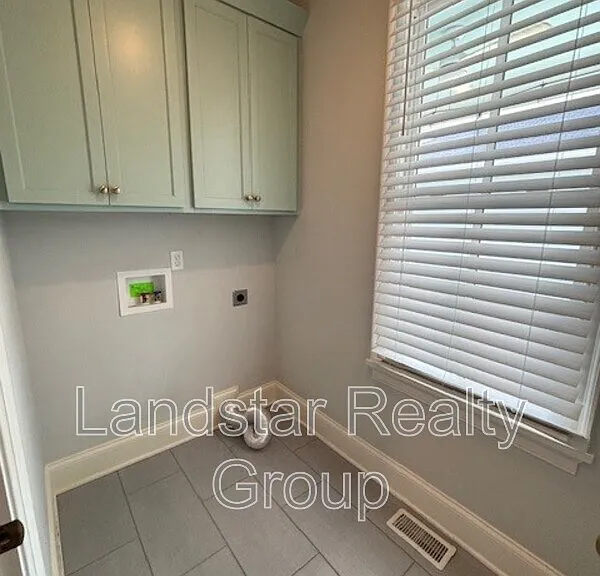 6411 Moonseed St — Photo 11