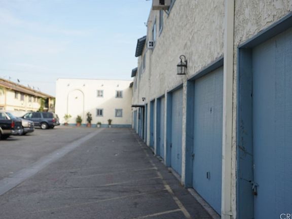4th image of 21834 Belshire Ave Unit 10