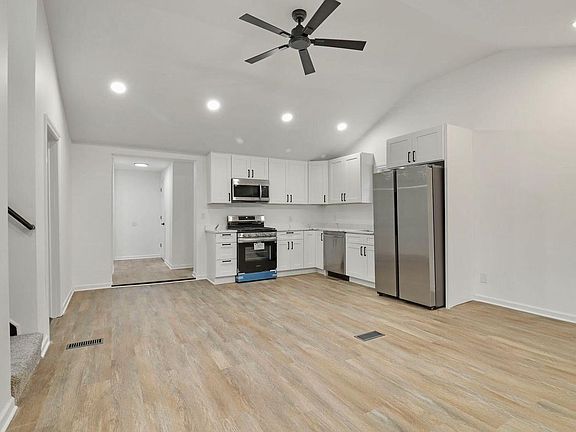 4th image of 1236 Grand AVENUE
