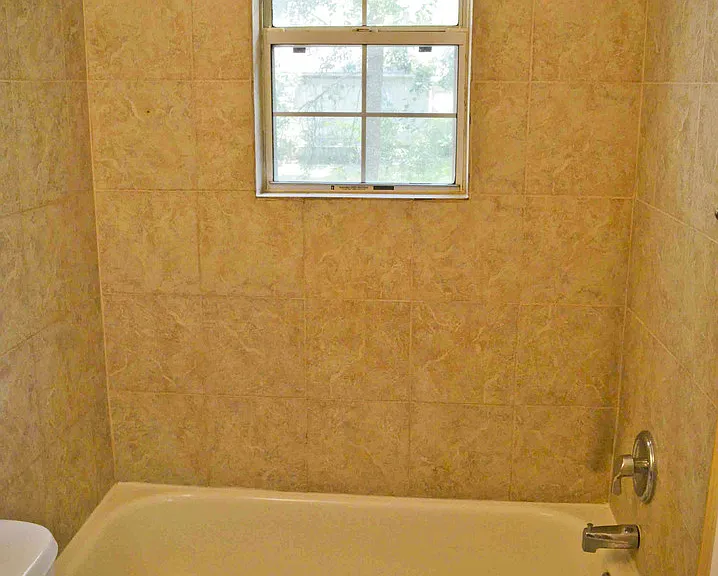 111 Columbia Dr #6 — Photo 5