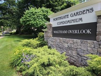 51 Jacqueline Rd APT 5, Waltham, MA, 02452