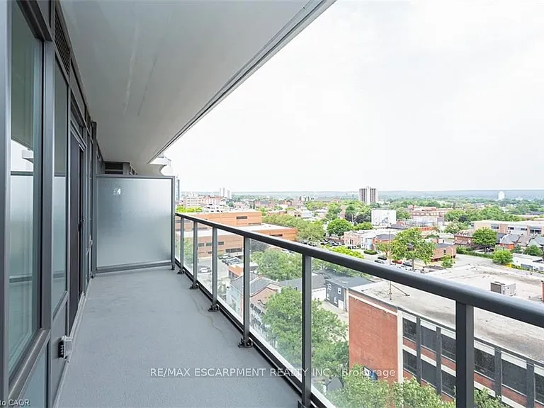 212 King William St E #1019 — Photo 27