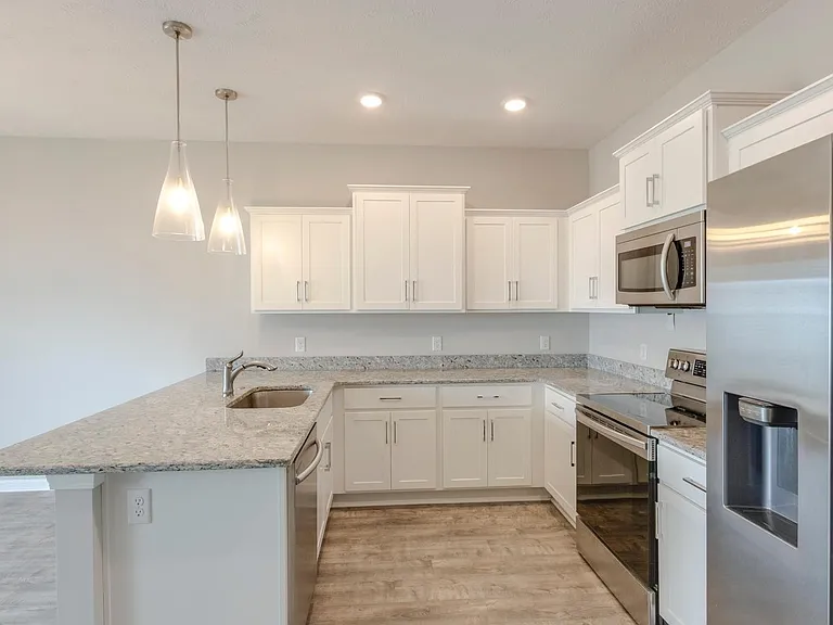 4333 Doral Dr — Photo 6
