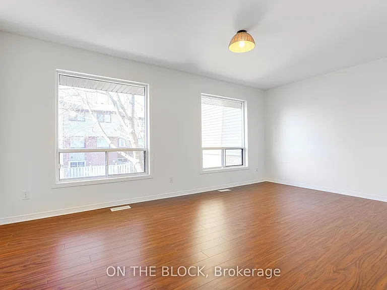 47 Carleton Pl — Photo 12