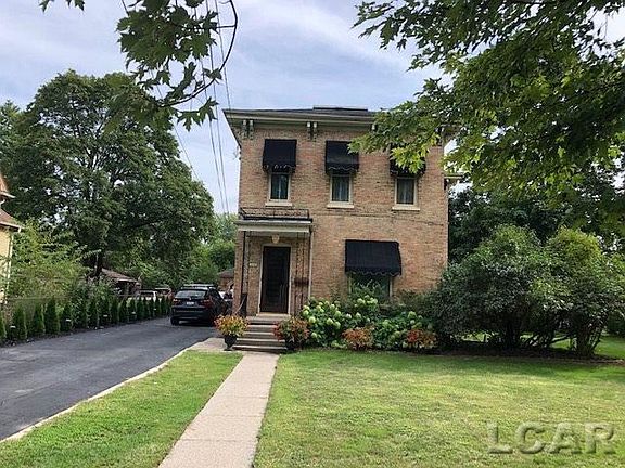 3rd image of 210 E Kilbuck St