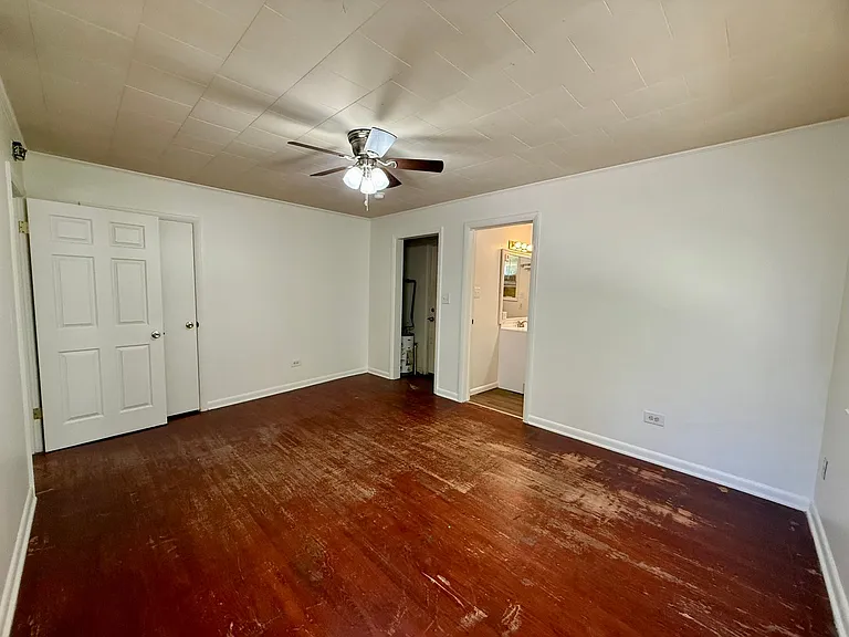 819 W Emerson St — Photo 12