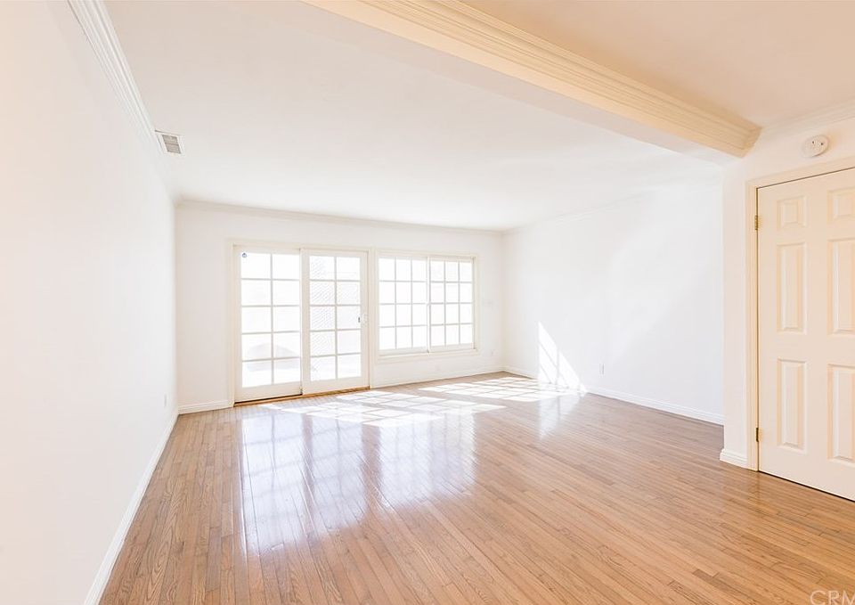 1st image of 1428 E Bell Ave #112Q