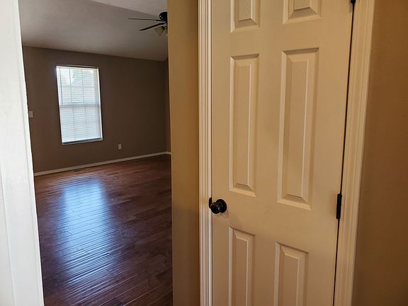 3rd image of 3534 Juniper St