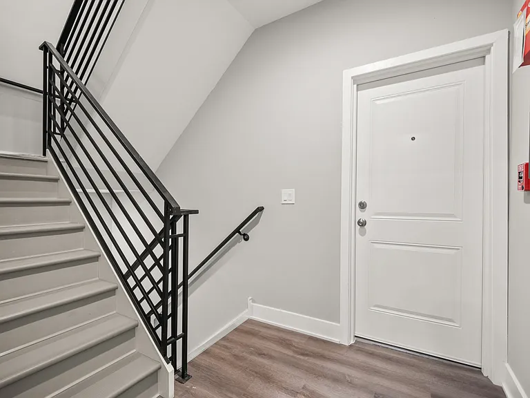 5244 Spruce St #4 — Photo 17