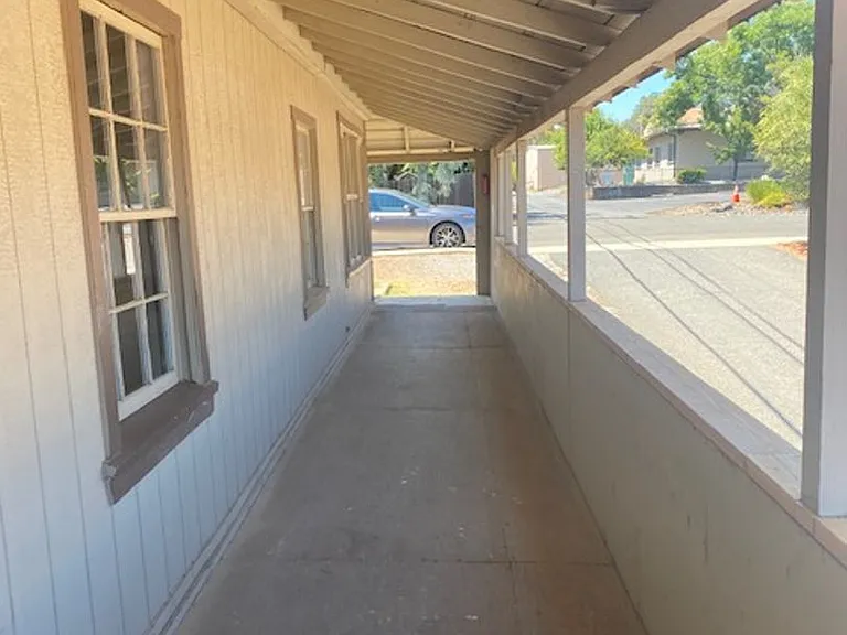 1645 Montana Ave — Photo 3