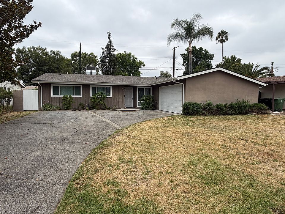 1st image of 8449 Limerick Ave