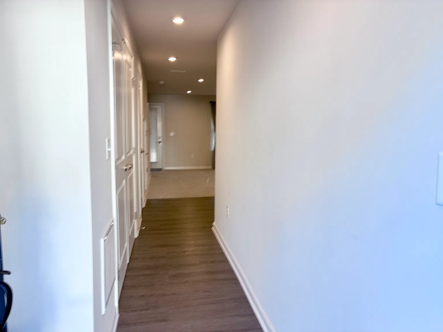 3 bed, 2007 sqft, $1,995 — Photo 3