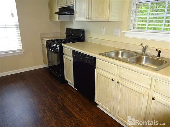 5th image of 3475 Parkbrooke Ln