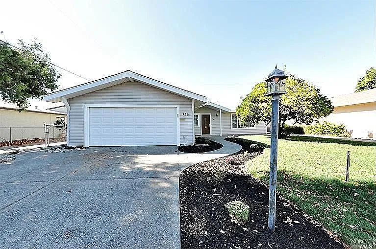 156 Rainier Cir photo 1