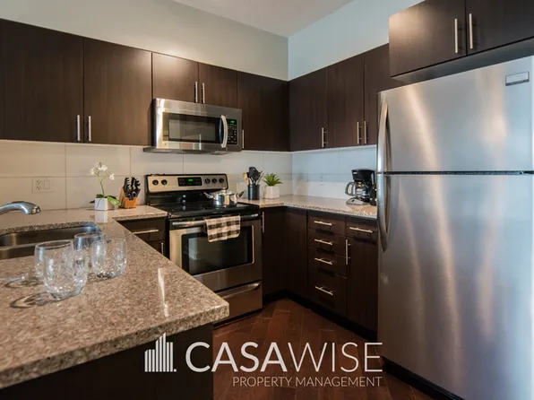 10152 104th St NW, Edmonton, AB