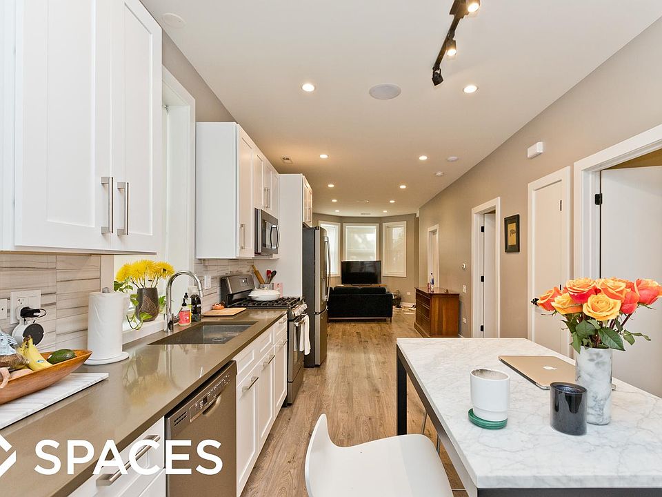 1st image of 3235 N Hoyne Ave #1SRE