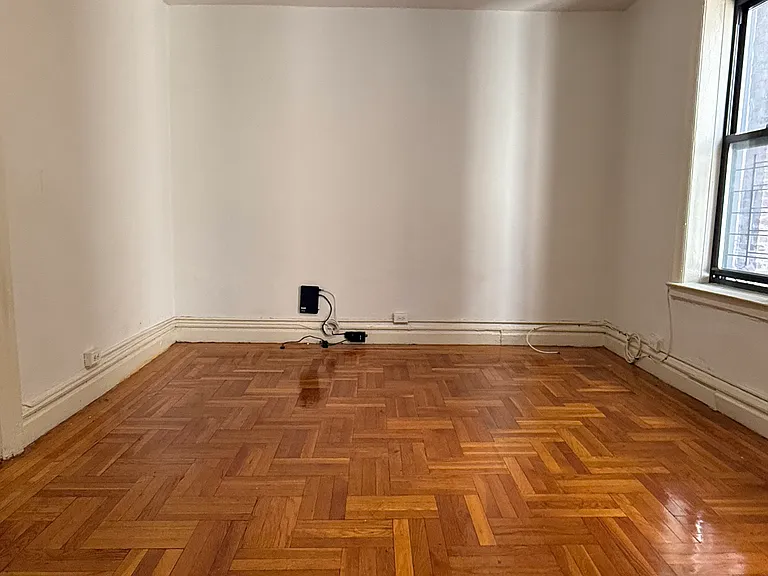 2075 Wallace Ave #624 — Photo 1
