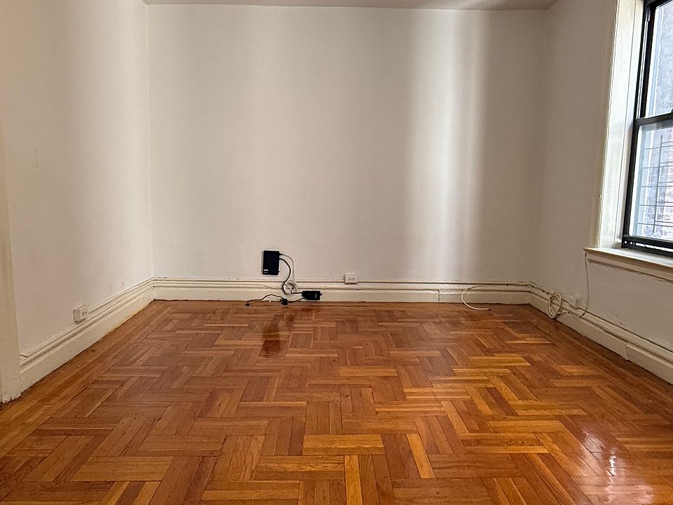 1st image of 2075 Wallace Ave #624